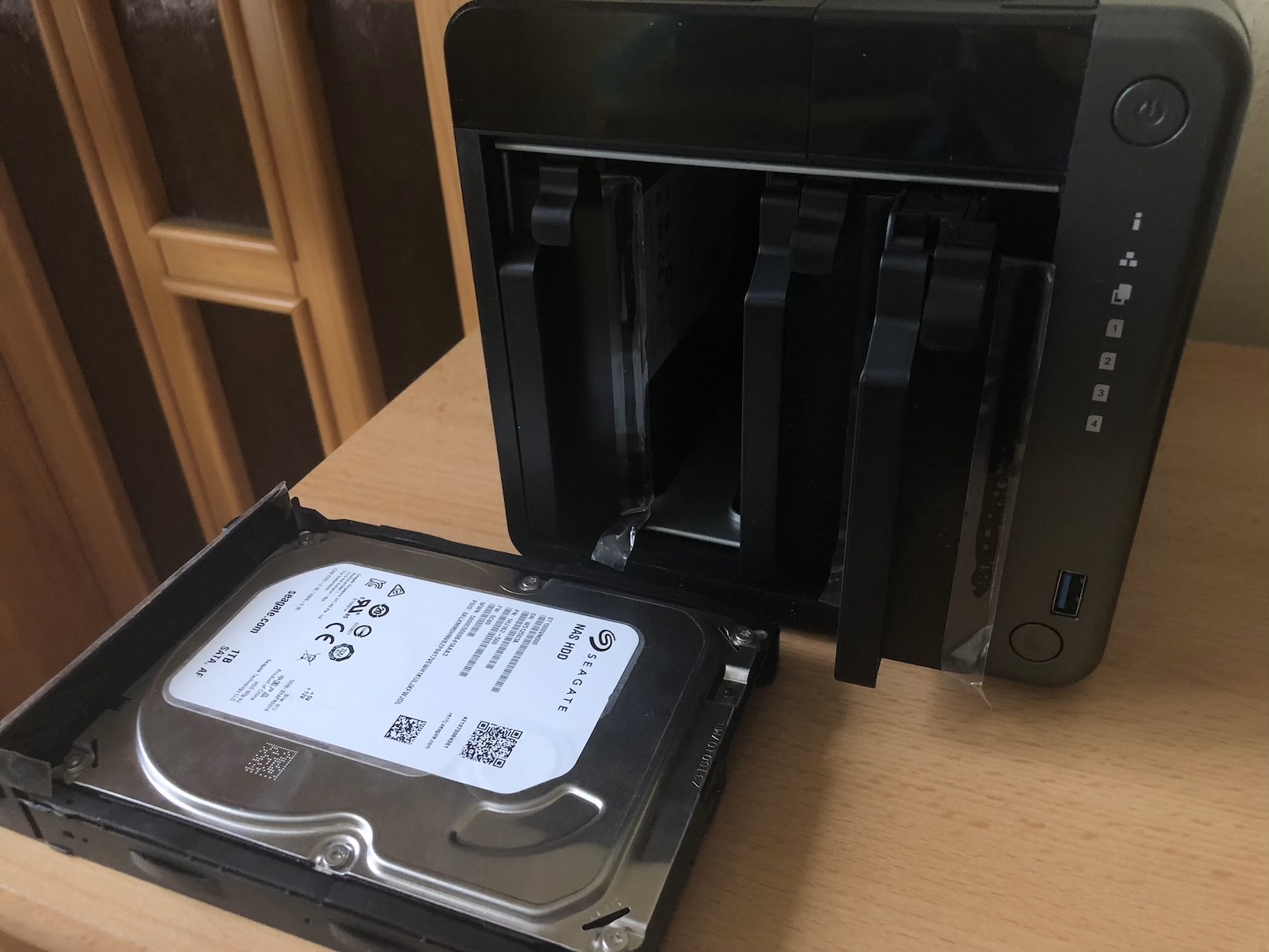 外付けハードディスク・ドライブ TS-453D TS-453D | ハードウェア仕様 | QNAP
