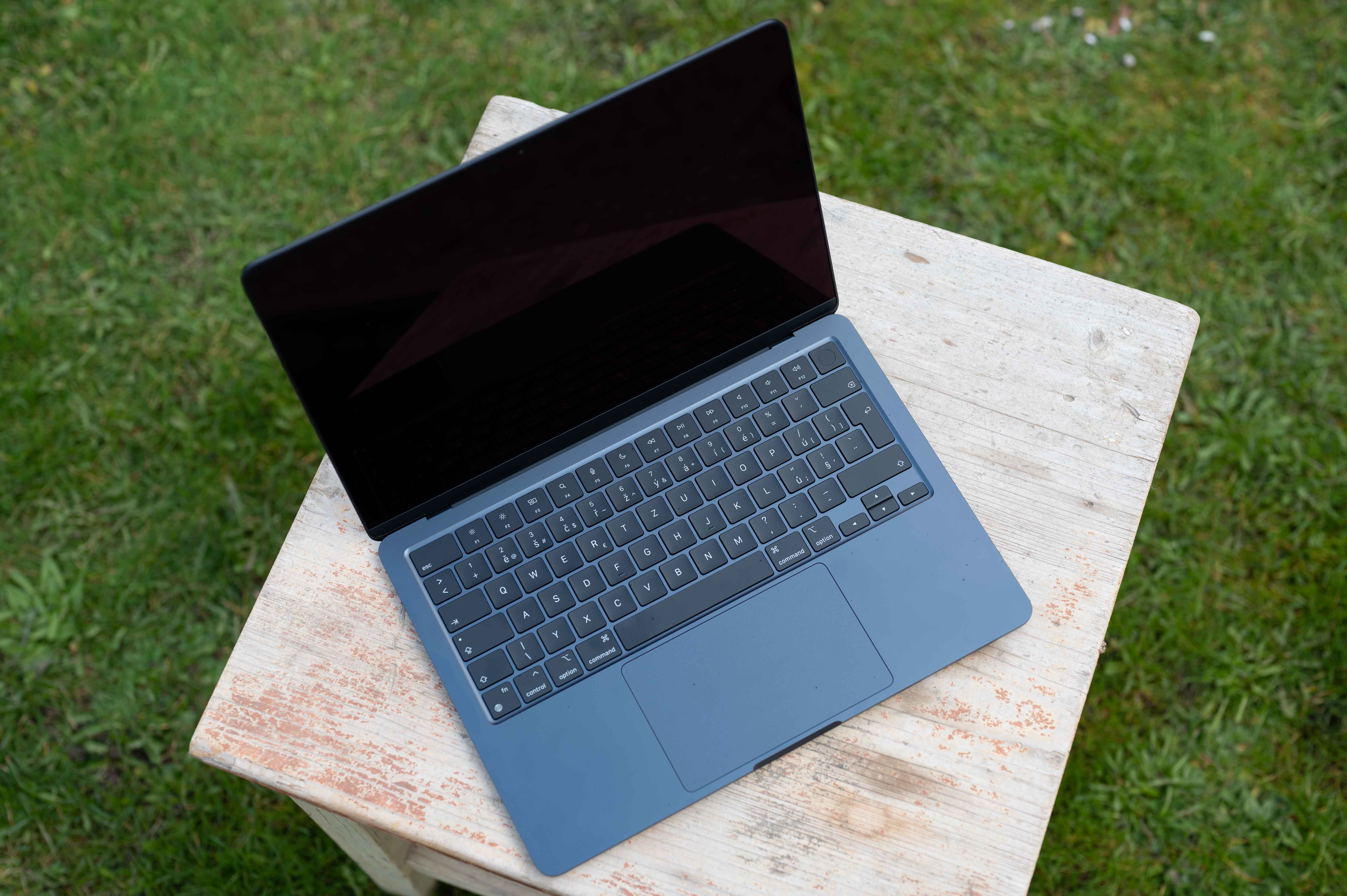 Apple、MacBook Air (13-inch, 2017)の販売を終了 | Mac | Mac