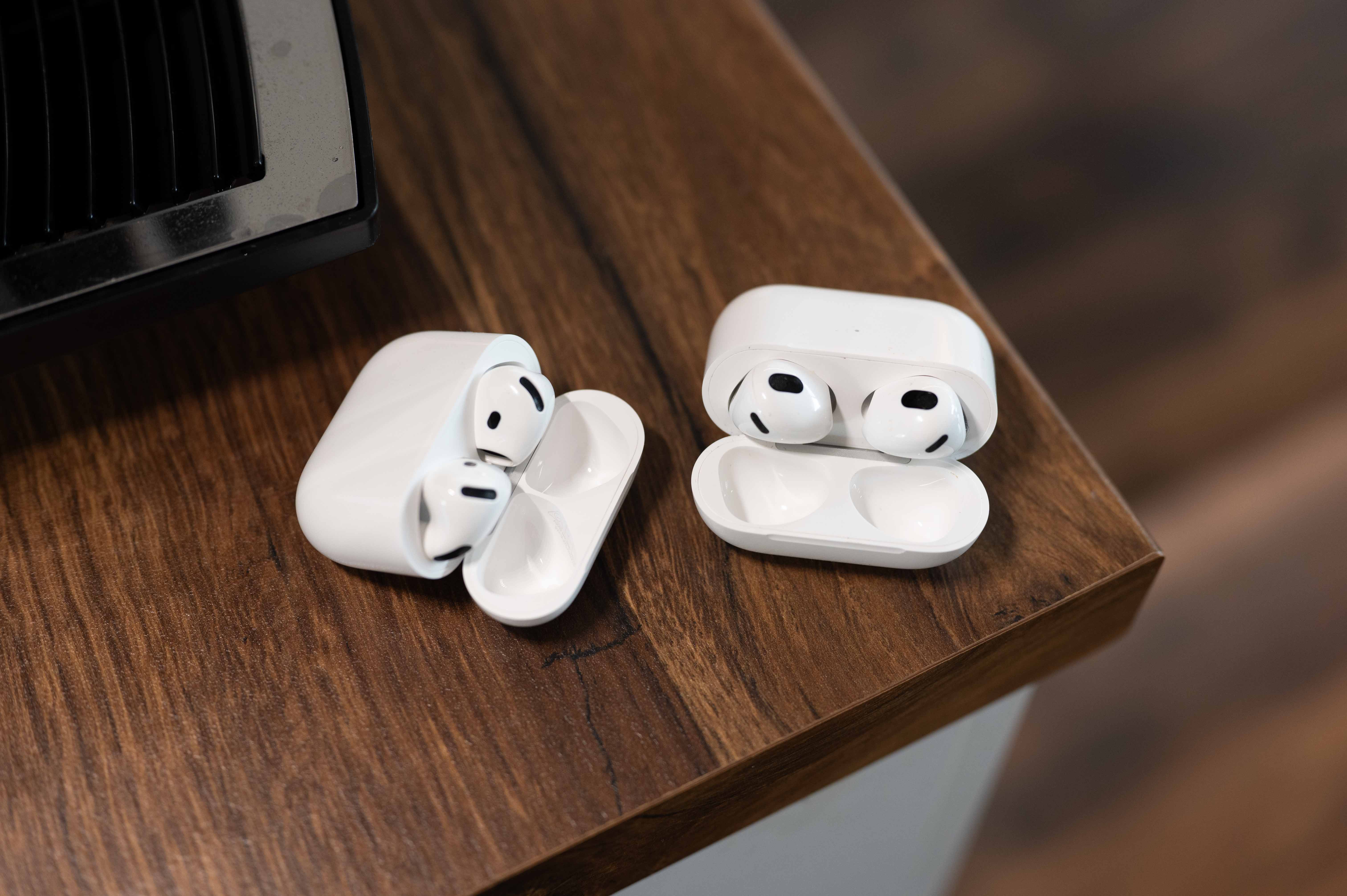 AirPods 3 مقابل AirPods 4 LsA 5 AirPods 3 مقابل AirPods 4 LsA 5