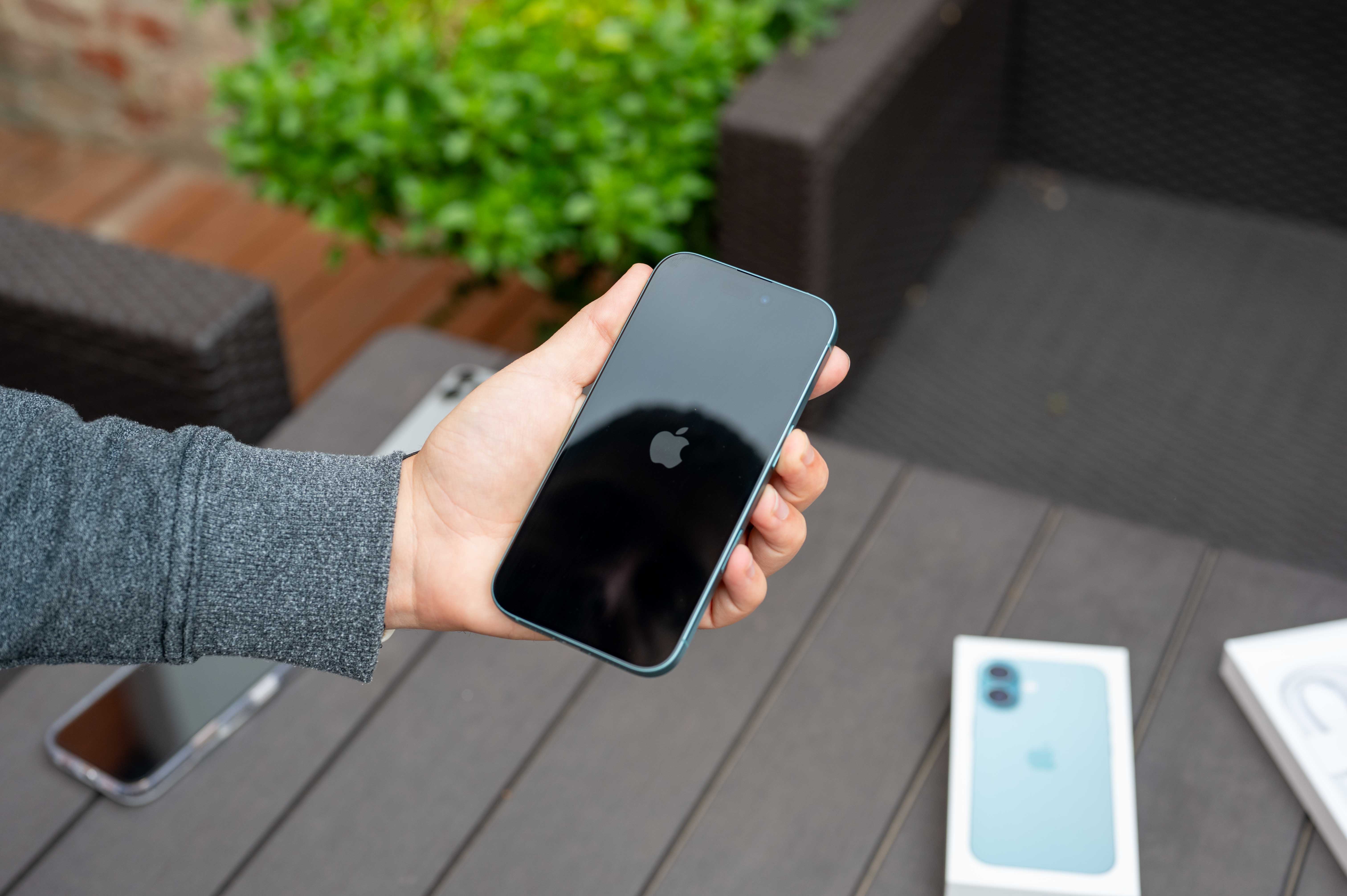 iPhone 16 LsA 23 iPhone 16 LsA 23