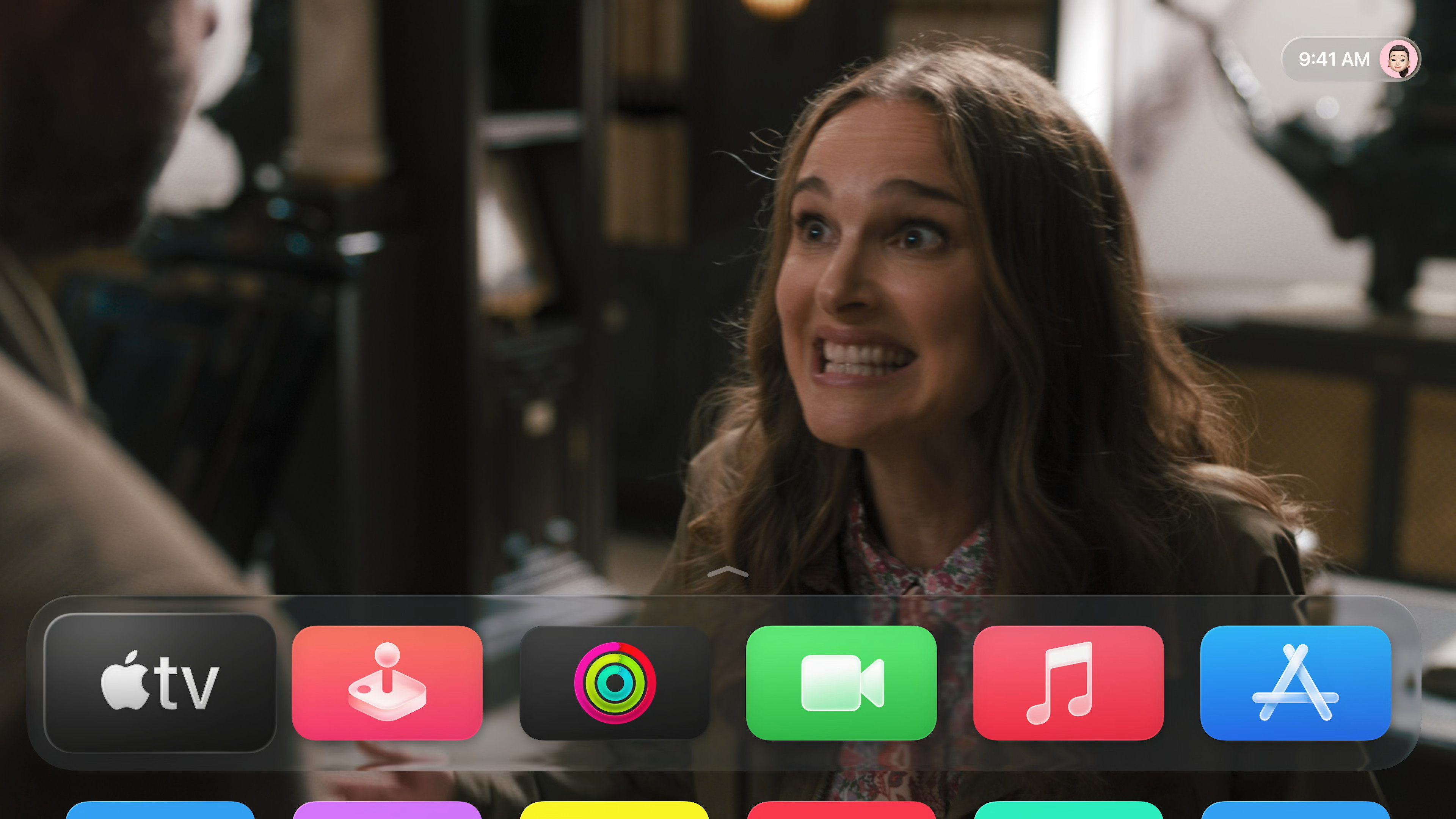 tvOS 26 زجاج سائل tvOS 26 زجاج سائل